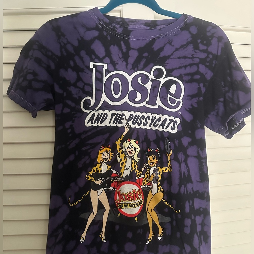 Vintage Josie and the Pussycats cartoon, tie dye graphic tee